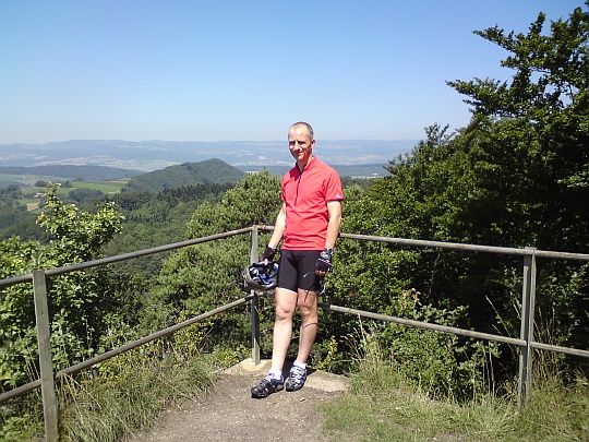 Christof auf dem Aussichtspunkt Geissberg