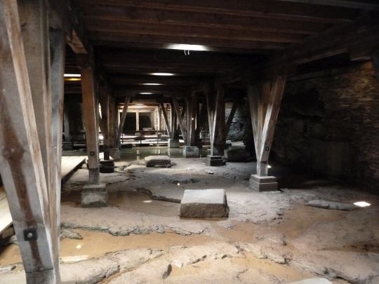 P1050637-11-amphi-unten