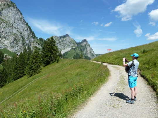 Brige fotografiert den Grossen Mythen.