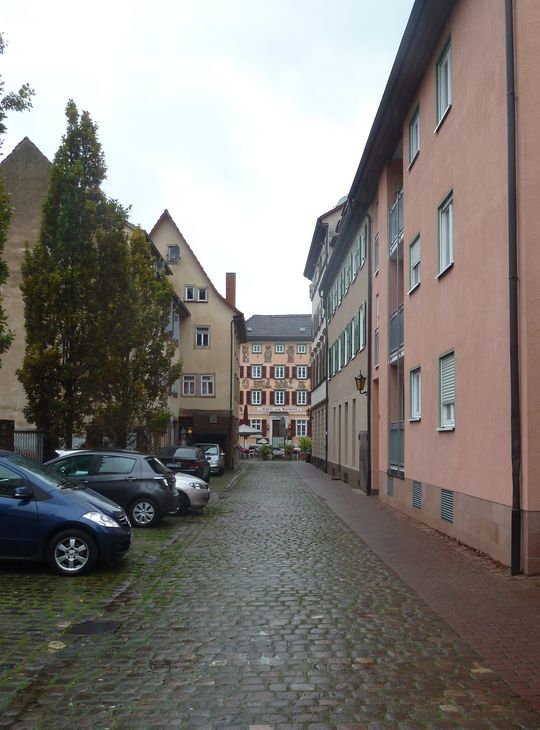In der Altstadt von Eberbach. Hinten das Hotel Karpfen, das von der Familie Rohrlapper geführt wird.